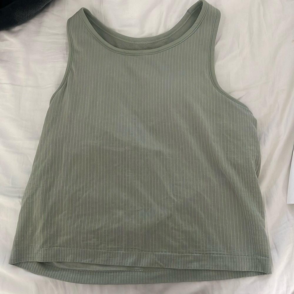 Lululemon tank top